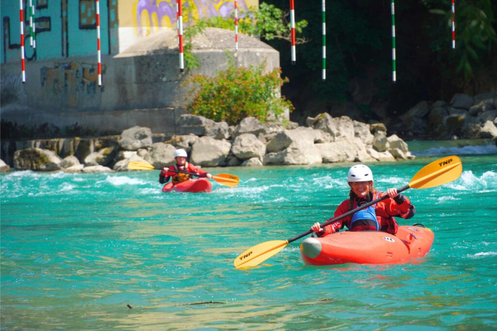 Einsteiger Kajakkurs auf der Aare bei Worblaufen mit Arkadventures.