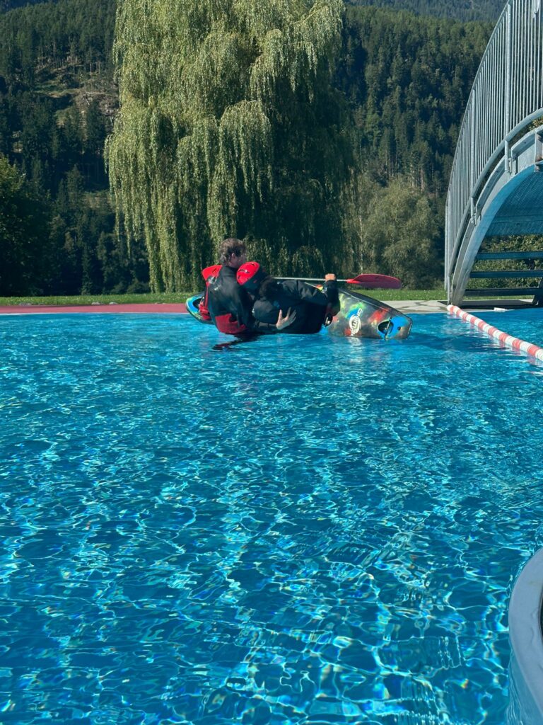 Kajakrolle lernen im Kajakkurs